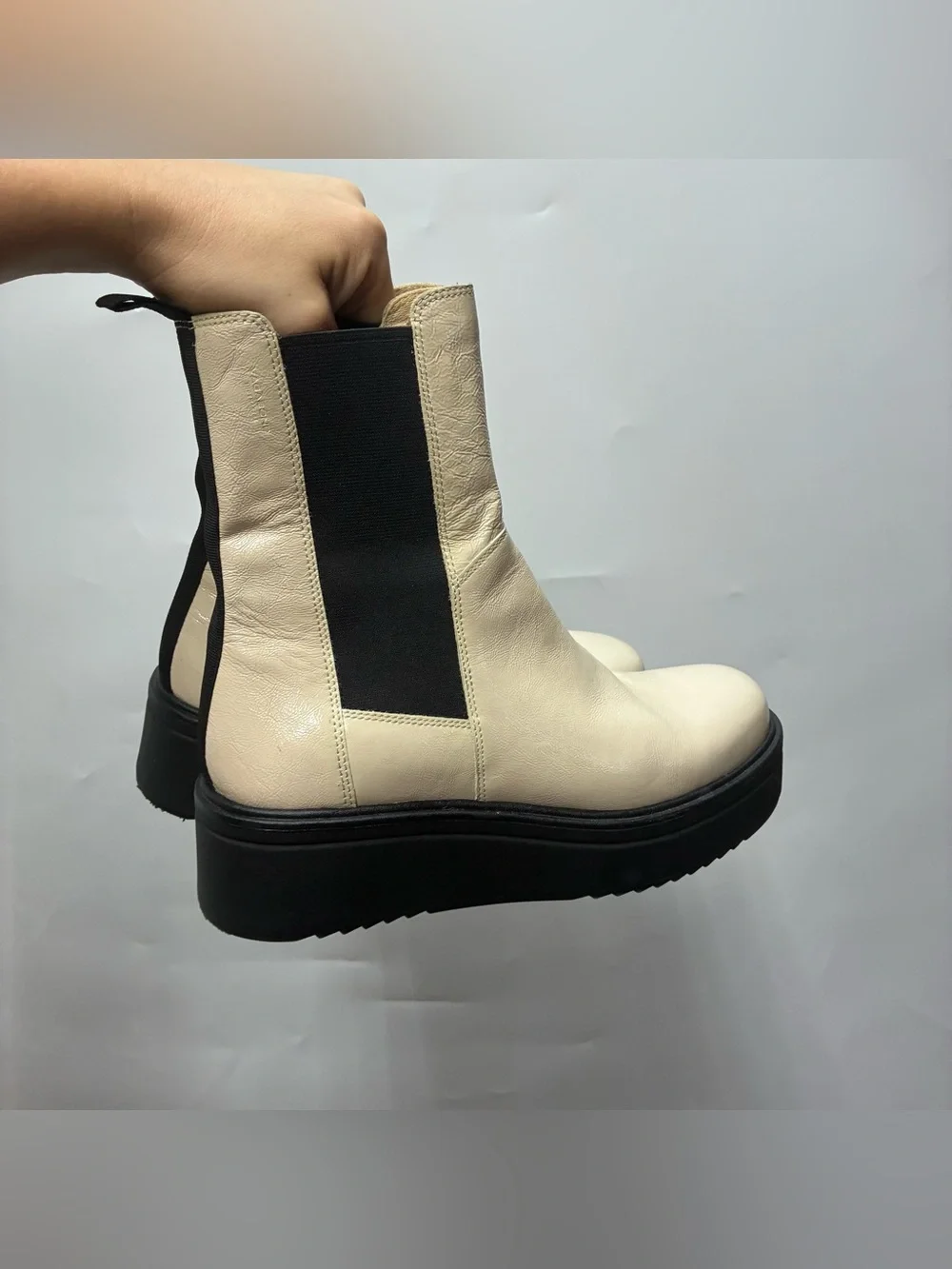 Vagabond 10 Tara Ivory Patent Leather Chelsea Boots Chunky Platform Cream Tan